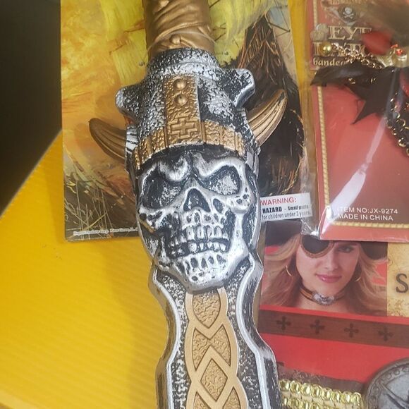 Pirate Halloween Accessories Bundle - Picture 2 of 5